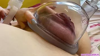 play Mijn vagina oppompen met een nieuwe frohle vacuümpomp