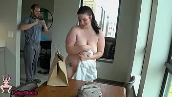 play Entregador de comida ganha anal de gorjeta! (vídeo parcial)
