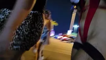 play 虚幻的放荡小妞炫耀她的商品！哇！ pt4