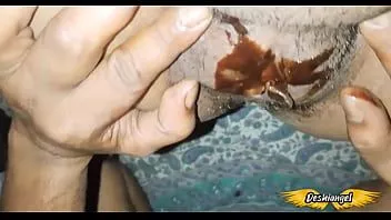 play Amante indiano che succhia cazzo, tette e figa con cioccolato, desi lover land, tette o chut cioccolato laga kar chata, desi mangia figa con cioccolato, deshiangel 50