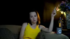 Putar Rambut Coklat Voyeur Alicia Roberts Mendapat Nakal dengan Rokok