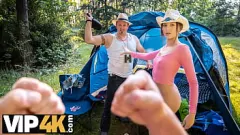 Redare POV Euro Huntress: Slutty Teen's Outdoor Pick-Up Sex