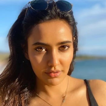 قناة Neha Sharma