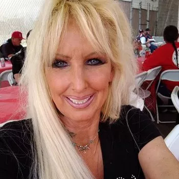 Pornstar Tia Gunn