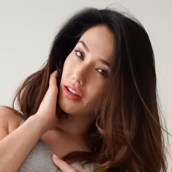 色情明星 Eva Lovia